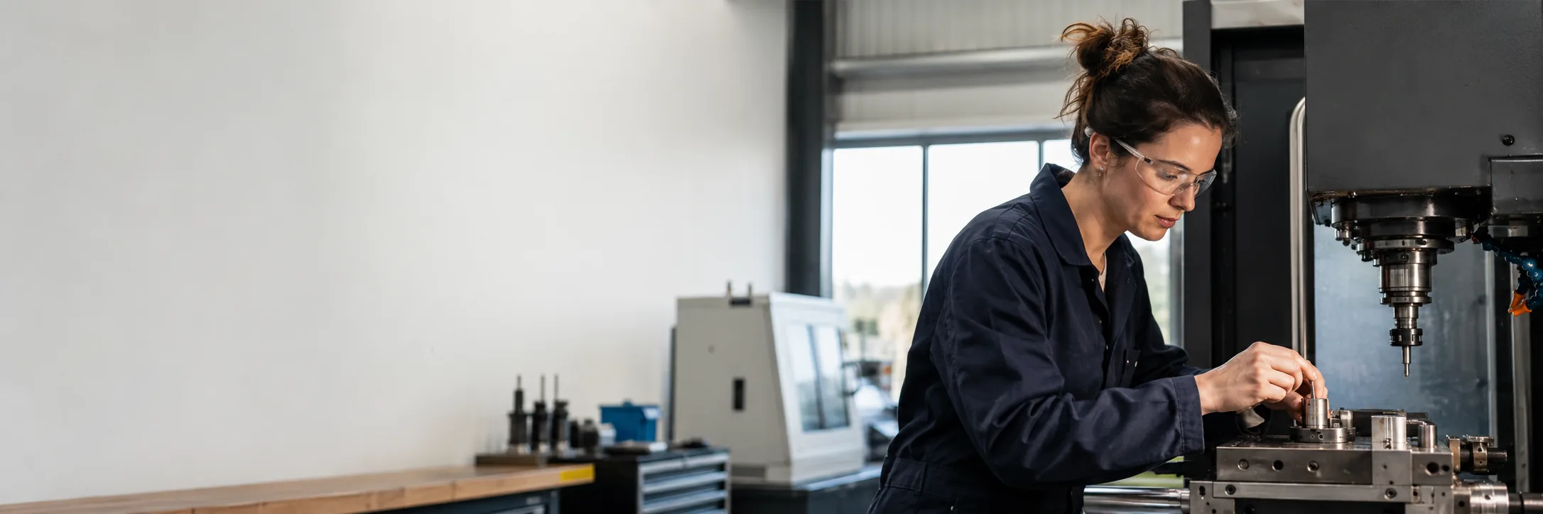 Engineering and manufacturing workshop tailored to the trade